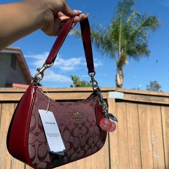 Coach Burgundy Signature Shoulder Bag - Picture 3 of 3